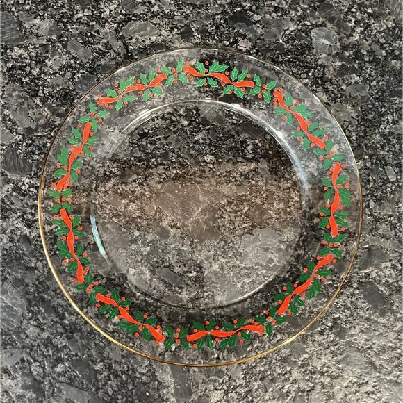 3 Vintage Arcoroc Holly Berries Ribbon Gold Trim 8" Luncheon Salad Plates (ACO3) - Picture 3 of 5